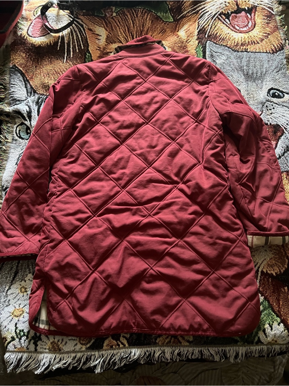 Burberry Vintage Quilted Women's Coat in Burgundy - Picture 3 of 14